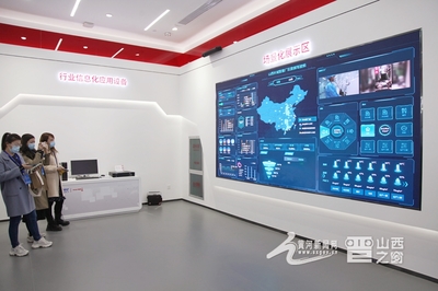 18秒一臺電腦的“光速”奇跡 揭秘“智能云”工廠如何重塑生產極限